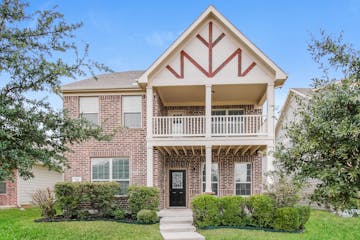 809 Hartsfield Street Aubrey, TX 76227